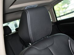 2013款 335i 3.0T 自动 风尚设计套装