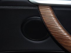 2013款 335i 3.0T 自动 风尚设计套装