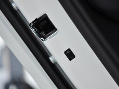 2013款 335i 3.0T 自动 风尚设计套装