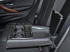2013款 335i 3.0T 自动 风尚设计套装