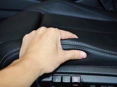 2013款 335i 3.0T 自动 风尚设计套装