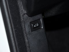 2013款 335i 3.0T 自动 风尚设计套装