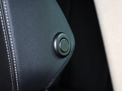 2013款 335i 3.0T 自动 风尚设计套装