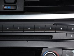 2013款 335i 3.0T 自动 风尚设计套装
