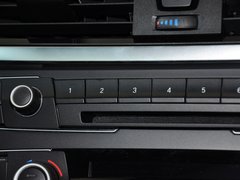 2013款 335i 3.0T 自动 风尚设计套装