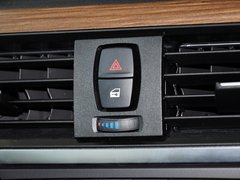 2013款 335i 3.0T 自动 风尚设计套装