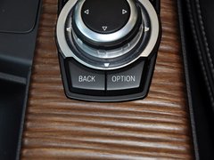 2013款 335i 3.0T 自动 风尚设计套装