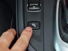 2013款 335i 3.0T 自动 风尚设计套装