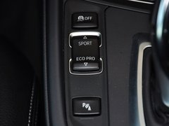 2013款 335i 3.0T 自动 风尚设计套装