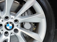2013款 335i 3.0T 自动 风尚设计套装