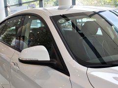 2013款 335i 3.0T 自动 风尚设计套装