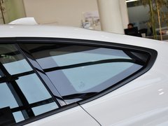 2013款 335i 3.0T 自动 风尚设计套装