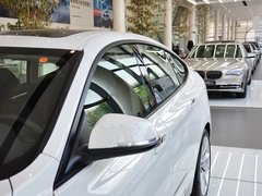 2013款 335i 3.0T 自动 风尚设计套装