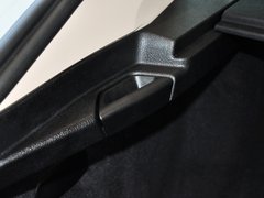 2013款 335i 3.0T 自动 风尚设计套装