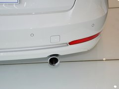 2013款 335i 3.0T 自动 风尚设计套装