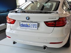 2013款 335i 3.0T 自动 风尚设计套装