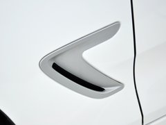 2013款 335i 3.0T 自动 风尚设计套装