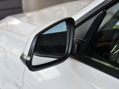 2013款 335i 3.0T 自动 风尚设计套装