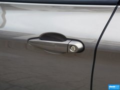 2013款 335i 3.0T 自动 风尚设计套装