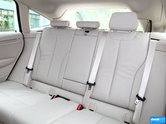 2013款 335i 3.0T 自动 风尚设计套装