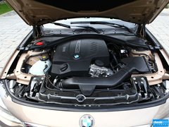 2013款 335i 3.0T 自动 风尚设计套装