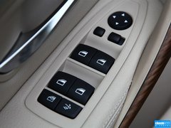 2013款 335i 3.0T 自动 风尚设计套装