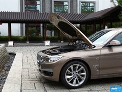 2013款 335i 3.0T 自动 风尚设计套装