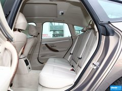 2013款 335i 3.0T 自动 风尚设计套装