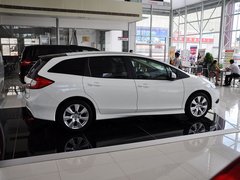 2013款 1.8L 自动 舒适型 5座