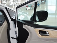 杰德 2013款 1.8L 自动 舒适型 5座