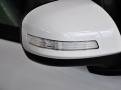 杰德 2013款 1.8L 自动 舒适型 5座