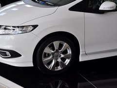 2013款 1.8L 自动 舒适型 5座