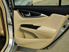 2013款 1.8L 自动 舒适型
