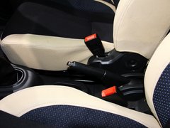 2013款 1.0L 手动 标准型