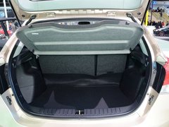 2013 1.5L CVT 豪华女性版
