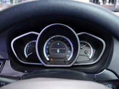 2013 1.5L CVT 豪华女性版