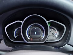 2013 1.5L CVT 豪华女性版