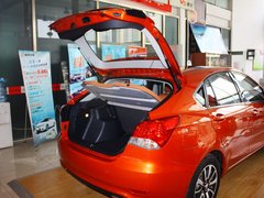 2013 1.5L CVT 豪华女性版