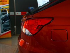 2013 1.5L CVT 豪华女性版