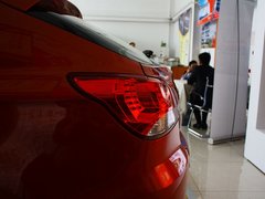 2013 1.5L CVT 豪华女性版