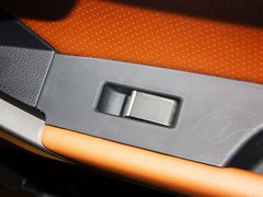 2013 1.5L CVT 豪华女性版