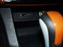 2013 1.5L CVT 豪华女性版