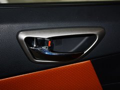 2013 1.5L CVT 豪华女性版