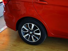 2013 1.5L CVT 豪华女性版