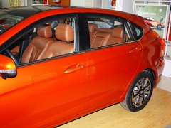 2013 1.5L CVT 豪华女性版