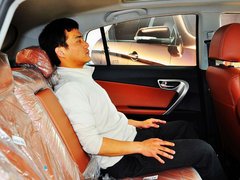 2013 1.5L CVT 豪华女性版