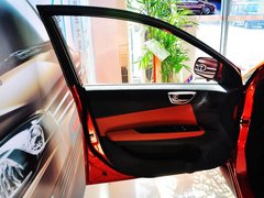 2013 1.5L CVT 豪华女性版