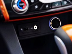 2013 1.5L CVT 豪华女性版