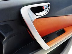 2013 1.5L CVT 豪华女性版