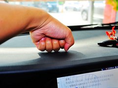 2013 1.5L CVT 豪华女性版